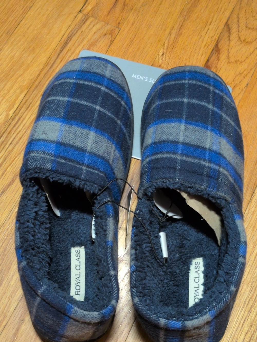 NWT men's Blue Plaid memory foam Cozy Slip-On Slippers size 13
